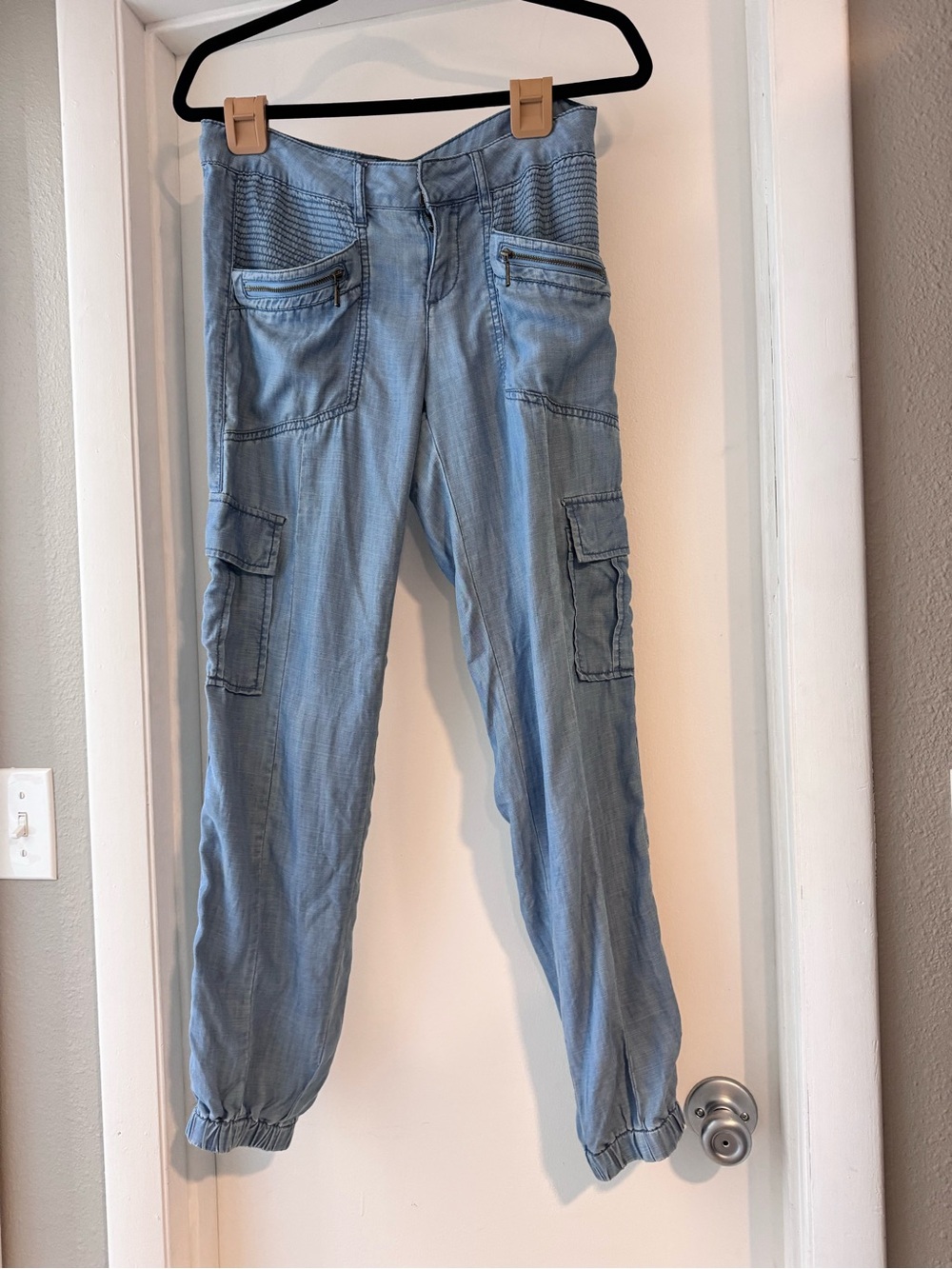 NY & Company lightweight cargo pants